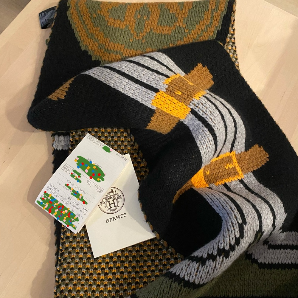 Hermès NEW UNISEX 100% Cashmere Scarf with Receipt